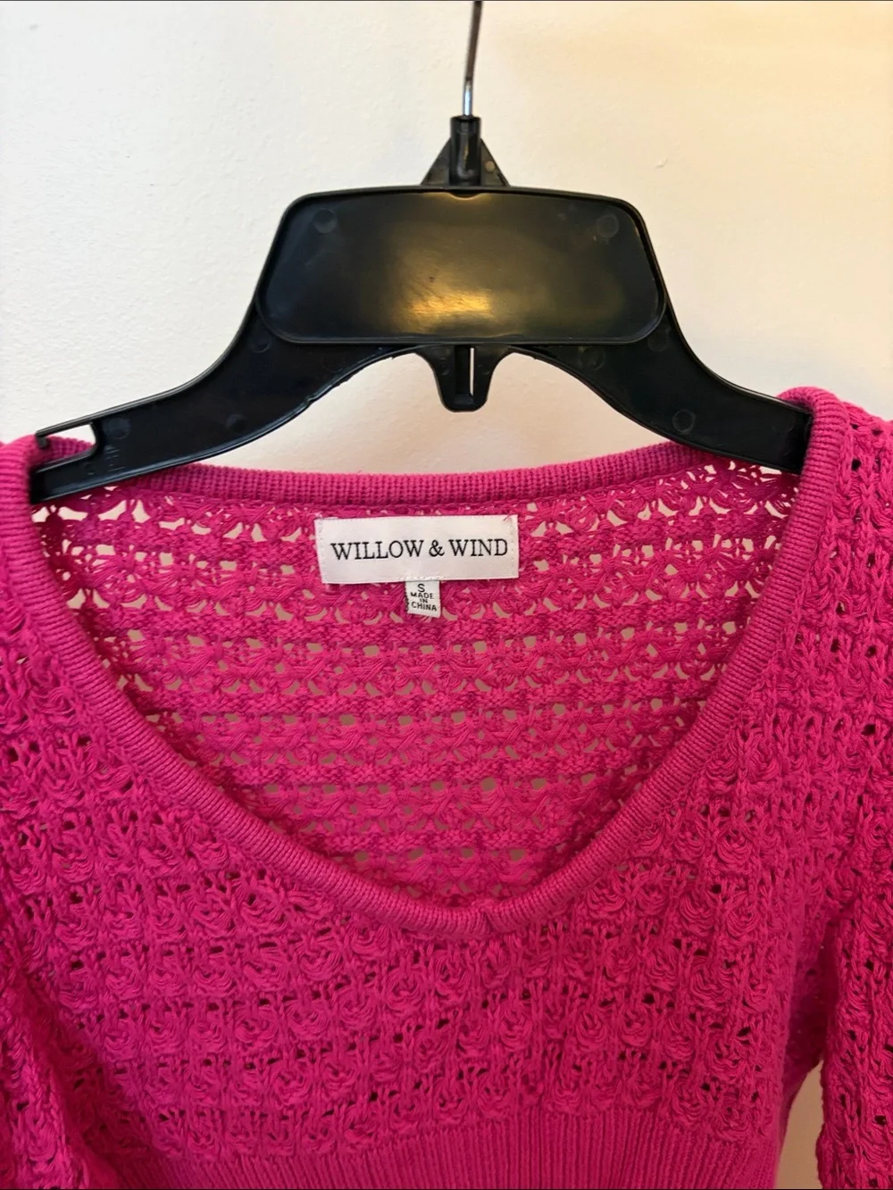 Willow & Wind Fuchsia Crochet Crop V-Neck Sweater